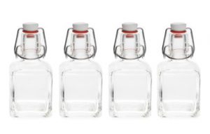 Leere Glasflaschen, Gläser und Vorratsgläser